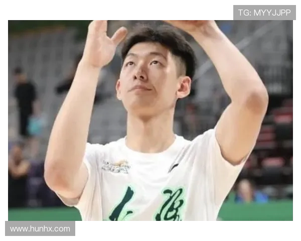张陈治锋盛赞韩德君是辽篮旗帜立志未来传承精神继续为球队贡献力量